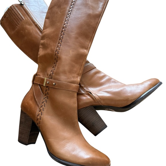 UGG Brown Heeled Boots - Picture 2 of 13